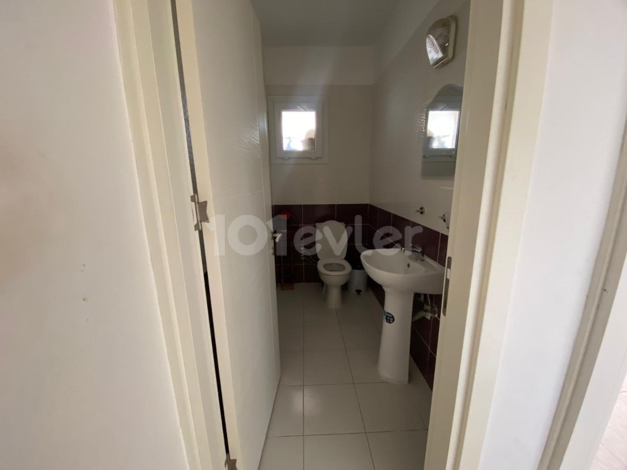 150 M2 3+1 FLAT FOR SALE IN THE CENTER OF KYRENIA!! ** 