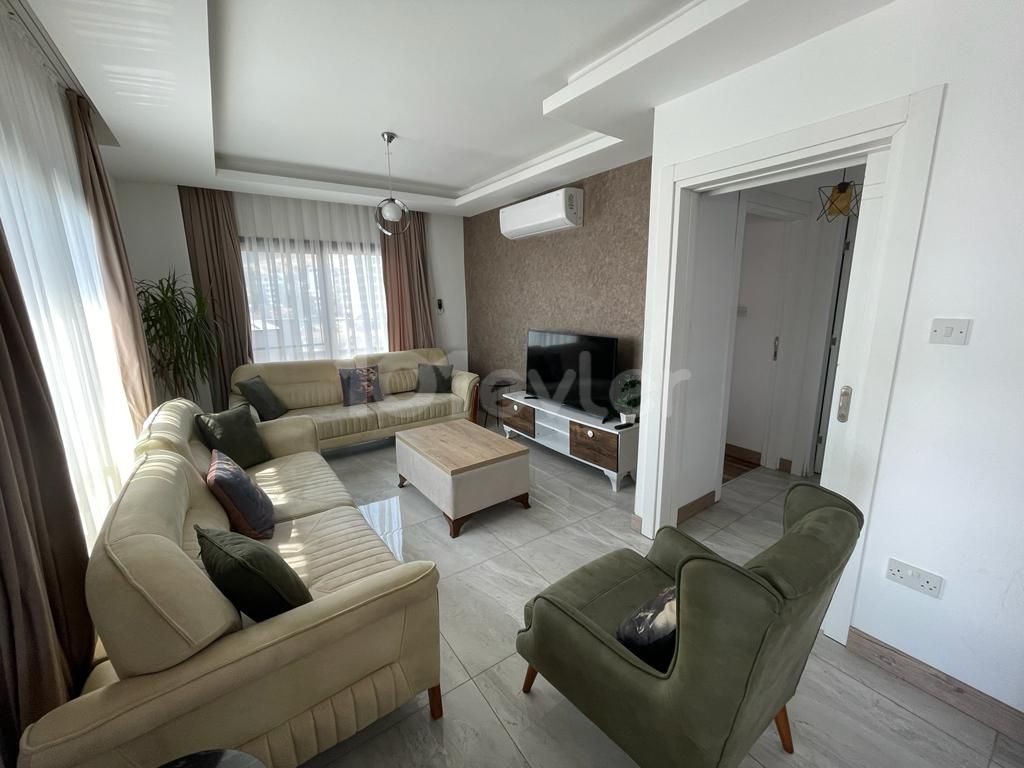 GİRNE MERKEZDE PANORAMİK MANZARALI  2+1 SATILIK PENTHOUSE