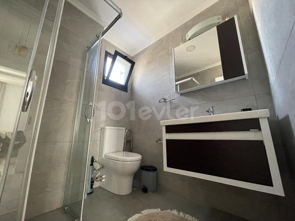 GİRNE MERKEZDE PANORAMİK MANZARALI  2+1 KİRALIK DAİRE