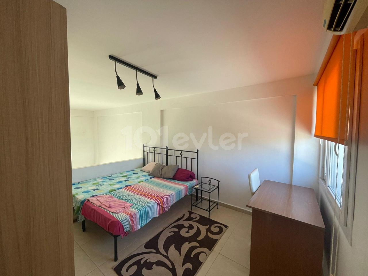 VOLL MÖBLIERT, GARTEN ,1+1 DOPPEL LLOGARA APARTMENT ZUM VERKAUF IN DER NÄHE DER AMERIKANISCHEN UNIVERSITÄT VON KYRENIA !! ** 