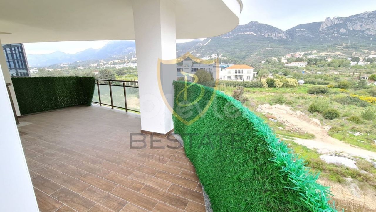 3+1 APARTMENT FOR RENT WITH A SPACIOUS TERRACE IN KYRENIA AKACAN FEO !! ** 