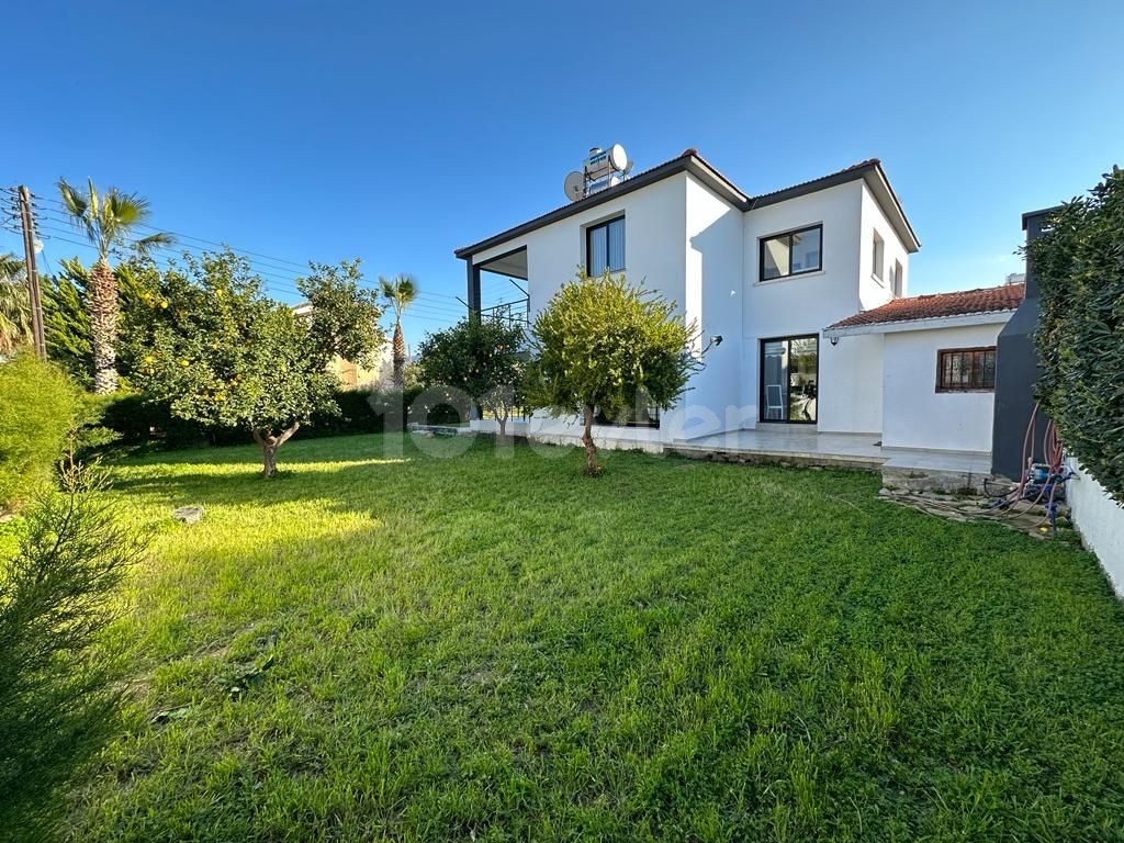 ALSANCAK IS A 4+1 VILLA FOR SALE WITHIN WALKING DISTANCE OF MERITES !! ** 