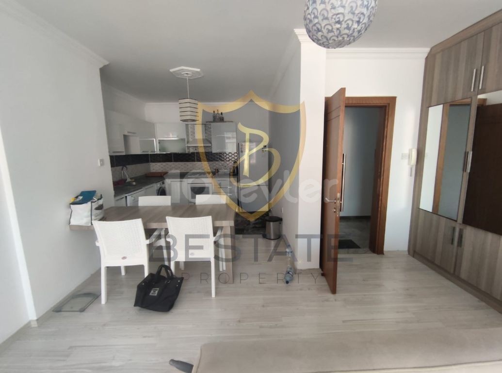 LUXUS 2+1 WOHNUNG ZU VERMIETEN AUF DEM GELÄNDE MIT POOL IM ZENTRALEN TÜRKISCHEN VIERTEL VON KYRENIA !! ** 