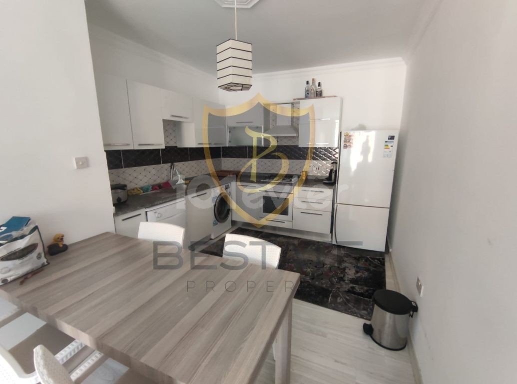 LUXUS 2+1 WOHNUNG ZU VERMIETEN AUF DEM GELÄNDE MIT POOL IM ZENTRALEN TÜRKISCHEN VIERTEL VON KYRENIA !! ** 