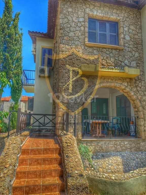 3 + 1 VILLA FOR SALE IN A GREAT LOCATION IN KYRENIA ÇATALKÖY !! ** 