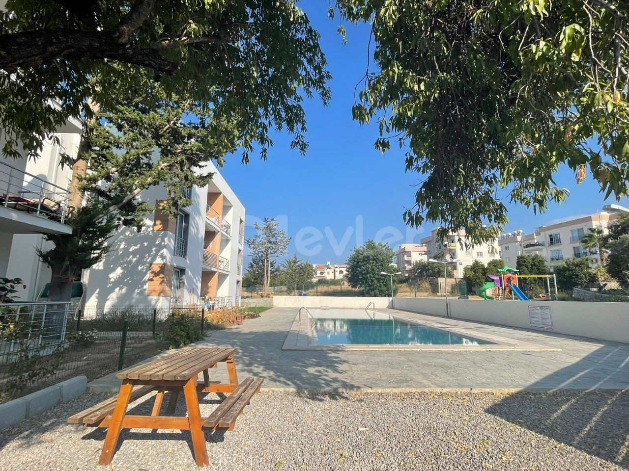 3 + 1 APARTMENT FOR SALE IN A COMPLEX WITH A POOL IN ALSANCAK, KYRENIA!! ** 