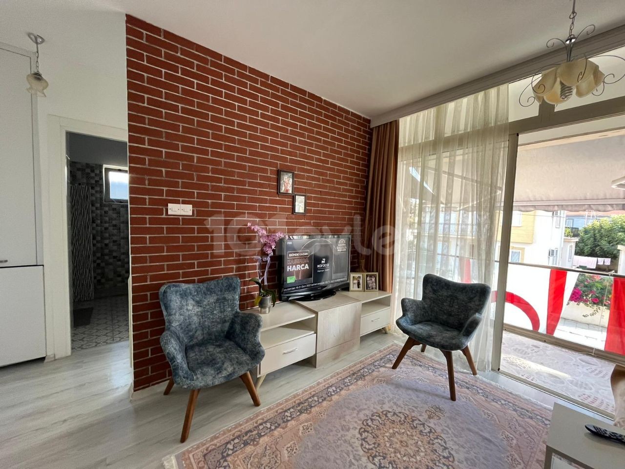 LEFKOŞA YENİŞEHİR'DE SATILIK 2+1 DAİRE !!!