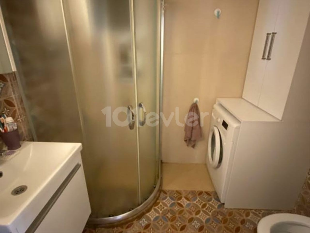 3+1 FURNISHED FLAT FOR SALE IN KYRENIA CENTER !!