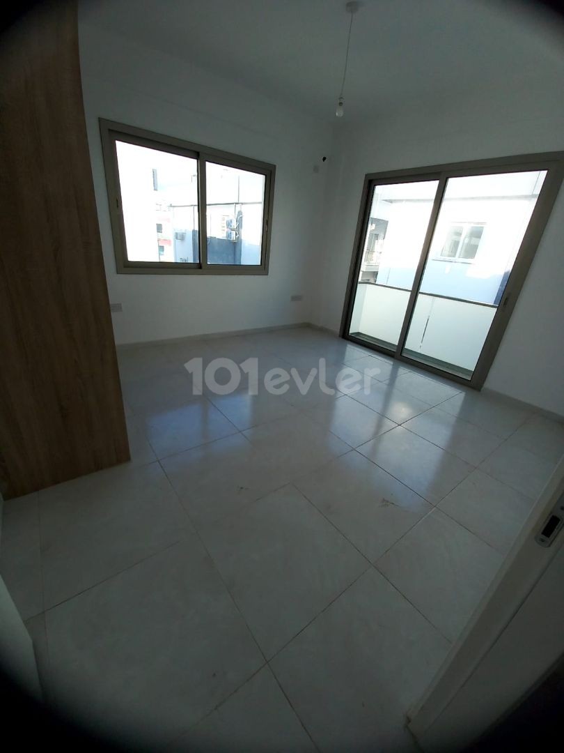 LEFKOŞA GÖNYELİ'DE TÜRK KOÇANLI 2+1 SATILIK DAİRE !!!