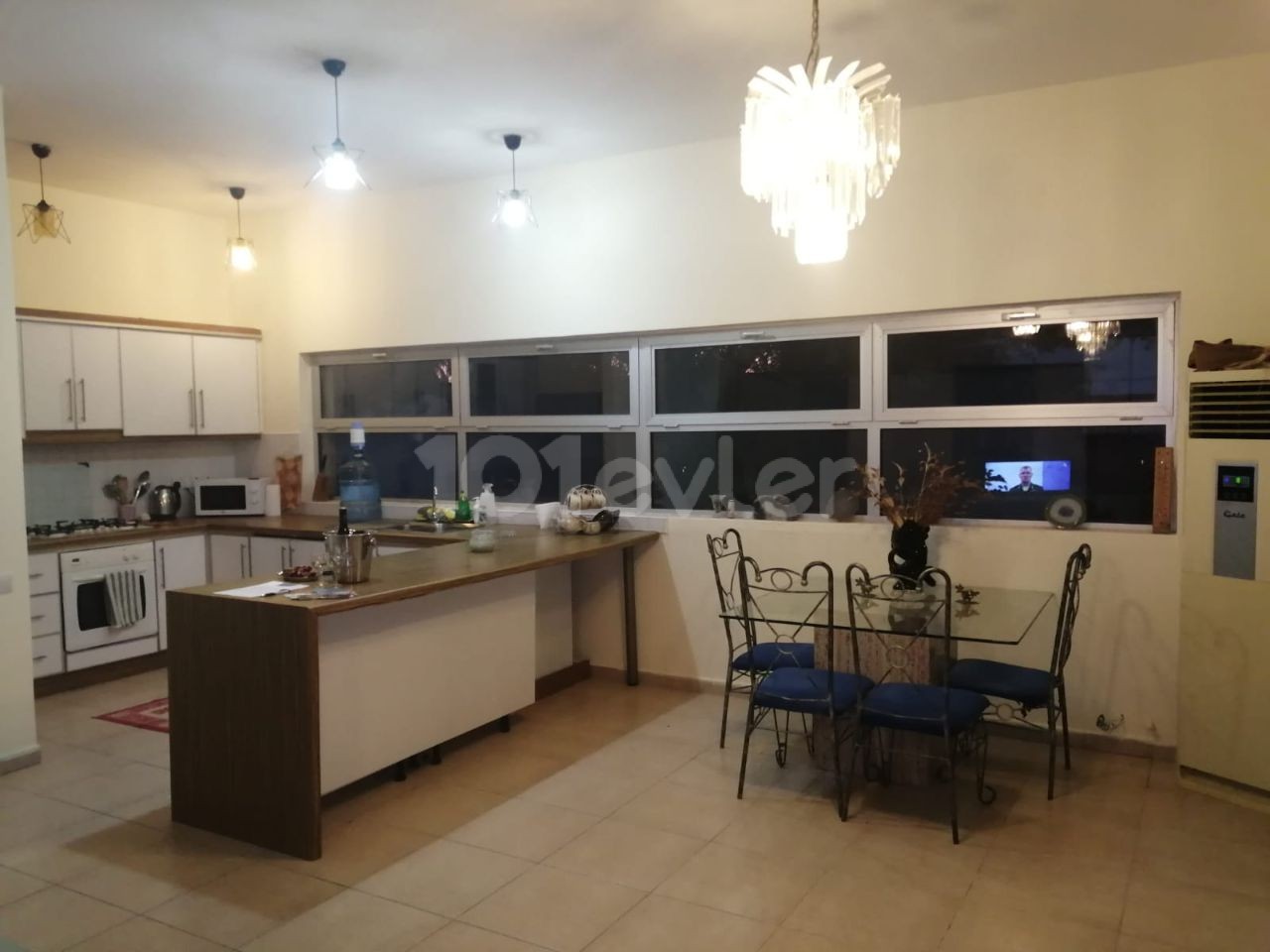 3+1 VILLA MIT PRIVATEM STRAND ZU VERKAUFEN IN KYRENIA ESENTEPE !!!