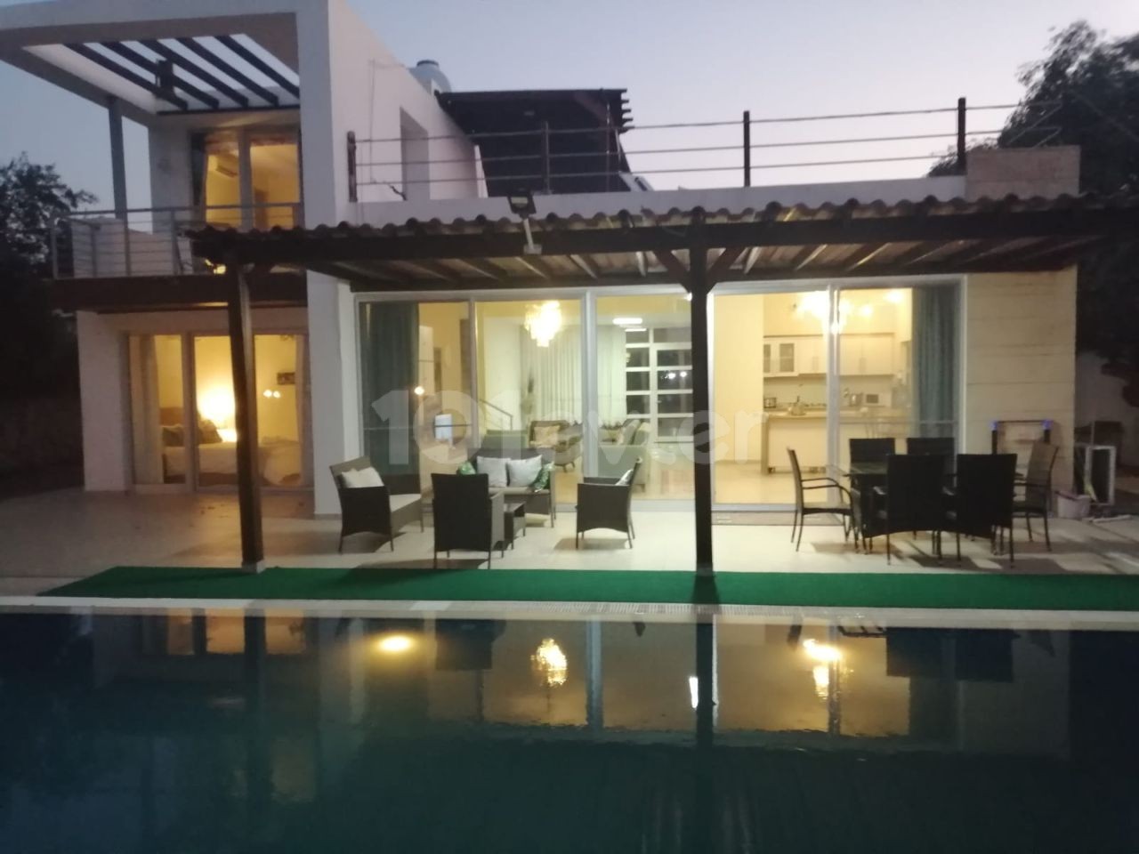 3+1 VILLA MIT PRIVATEM STRAND ZU VERKAUFEN IN KYRENIA ESENTEPE !!!