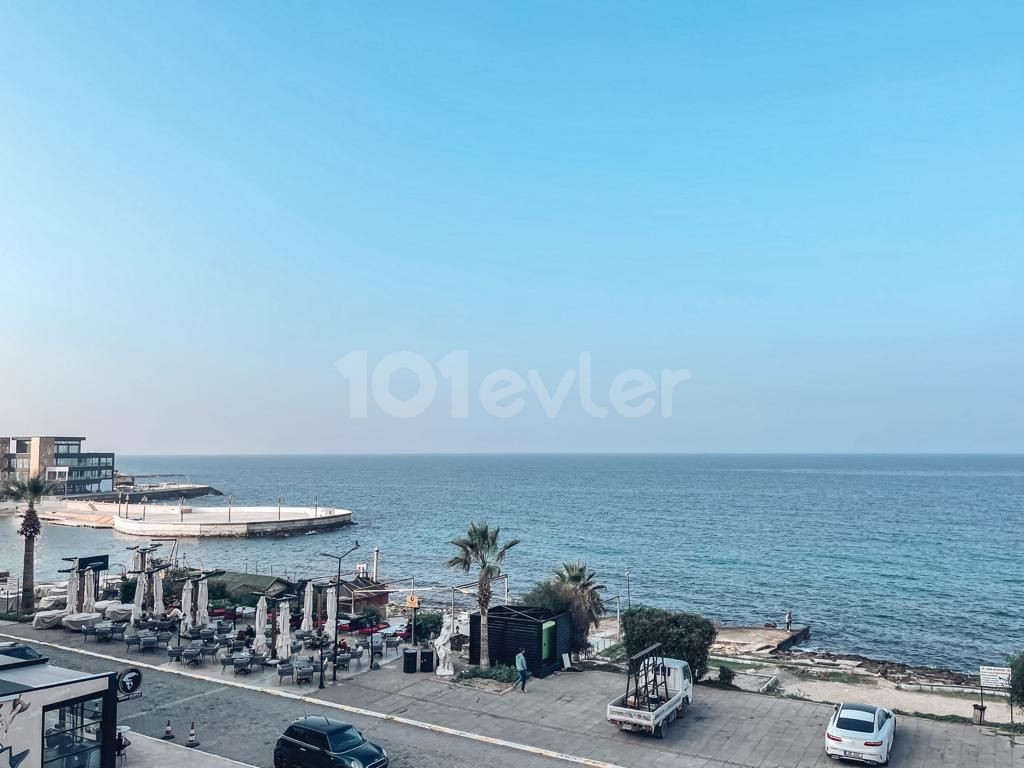 ULTRA-LUXURIÖSE 3+1-WOHNUNG MIT VOLLSTÄNDIGEM MEERBLICK IN KYRENIA KASHKAR COURT REGION !!!