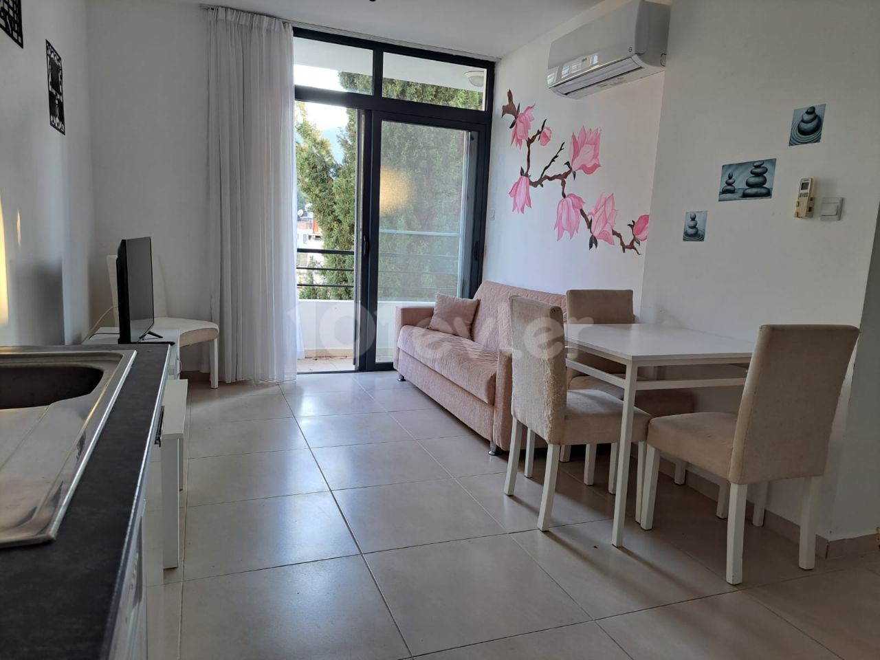 1+1 FULLY FURNISHED FLAT FOR RENT IN KYRENIA CENTER !