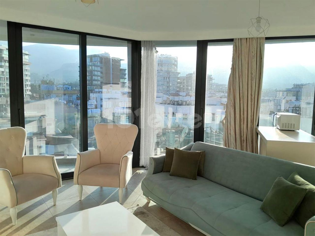 Flat To Rent in Girne Merkez, Kyrenia