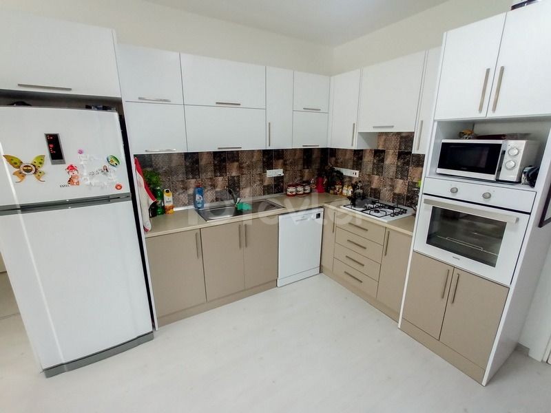 2+1 FLAT FOR SALE IN A MAINTAINED COMPLEX IN ALSANCAK, KYRENIA!!