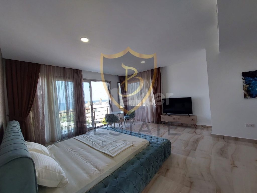 ULTRA-LUXURIÖSE 7+2 SEA ZERO VILLA ZU VERMIETEN IN KYRENIA ALAGADİ !!