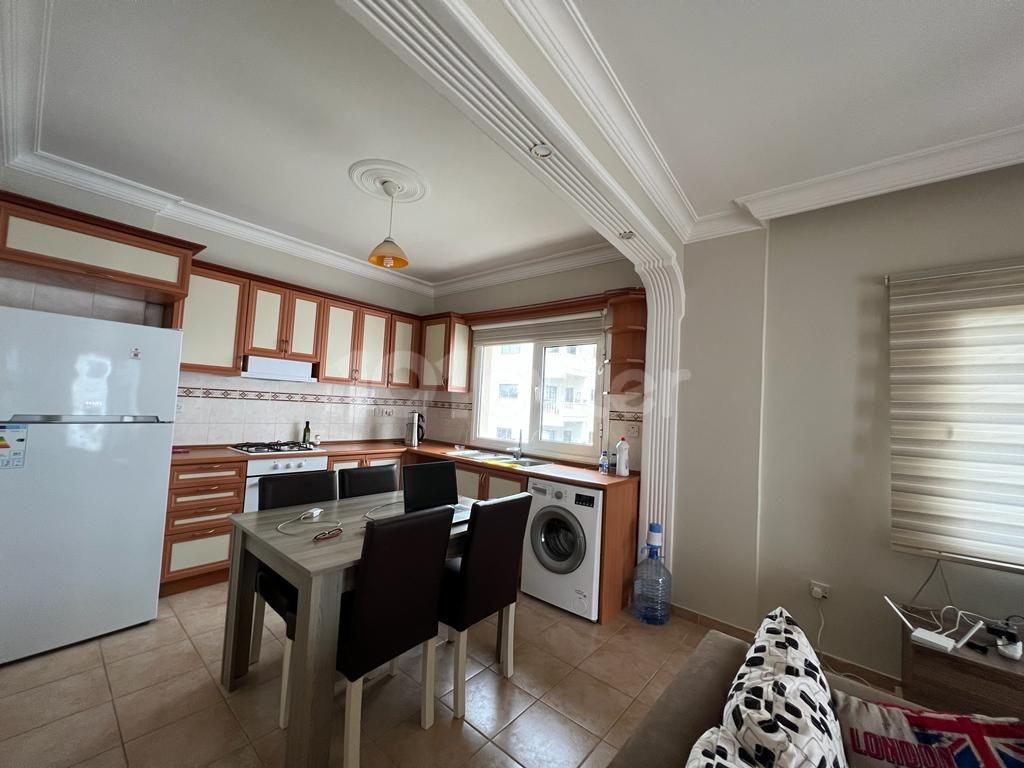 GİRNE MERKEZ'DE GENİŞ TERASLI EŞYALI 2+1 DAİRE !!