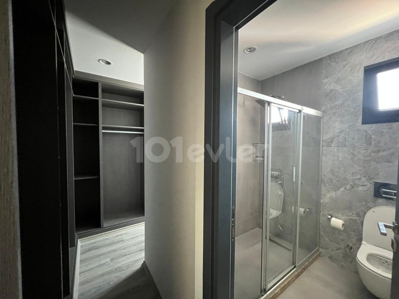 LUXUSVILLA 3+1 ZUR TÄGLICHEN MIETE IN GIRNE OZANKÖY!!