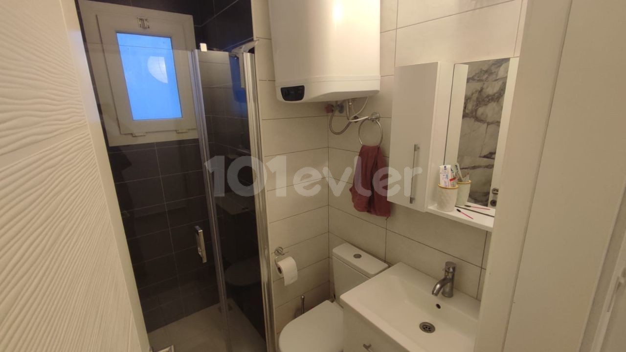 FULLY FURNISHED 3+1 FLAT FOR SALE IN KYRENIA CENTER WITH TURKISH KOÇANLI!!