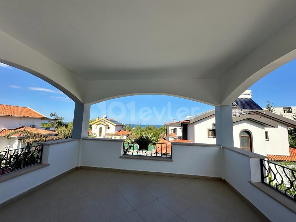 4+1 VILLA FOR SALE IN A GREAT LOCATION WITH SEA VIEW IN GIRNE EDREMIT!!
