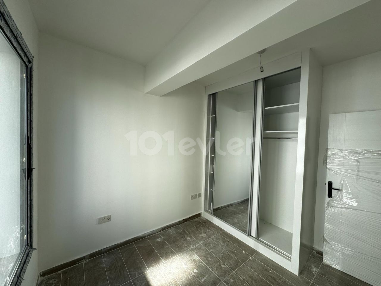 FURNISHED 3+1 FLAT FOR RENT IN KYRENIA CENTER!!