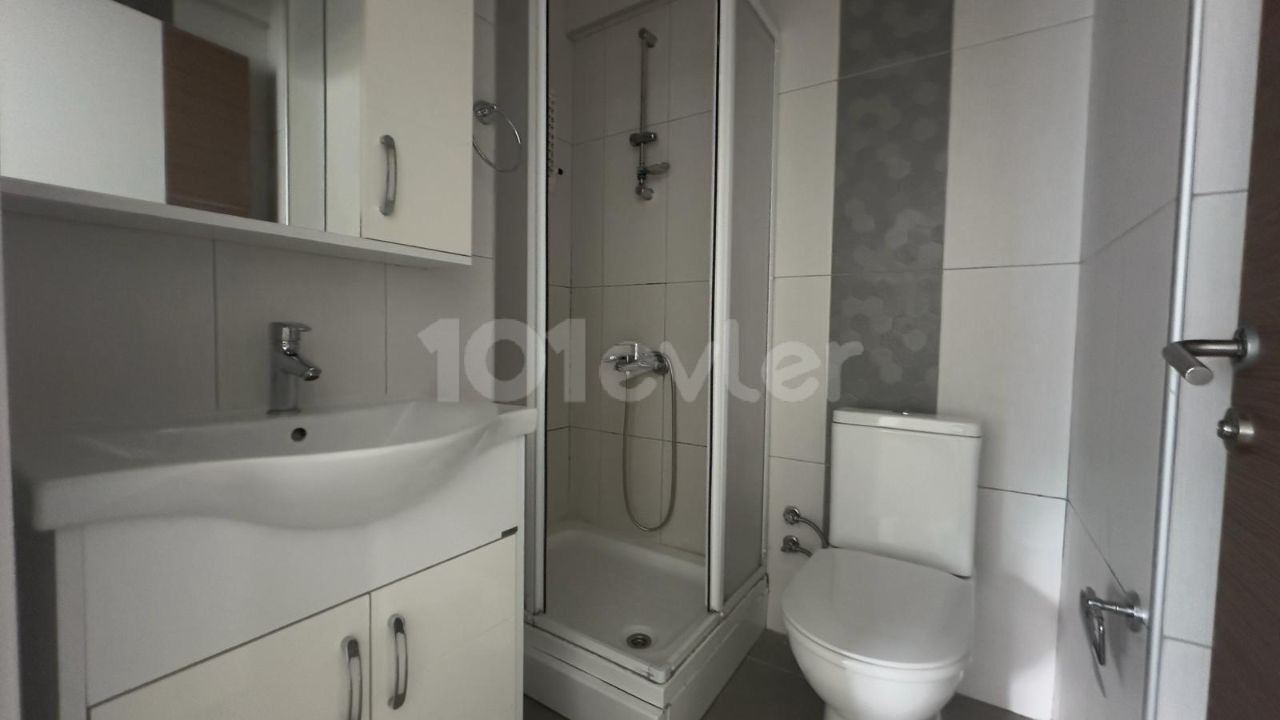 2+1 FURNISHED FLAT FOR RENT WITH POOL IN A PRESTIGIOUS SITE IN KYRENIA CENTER!!