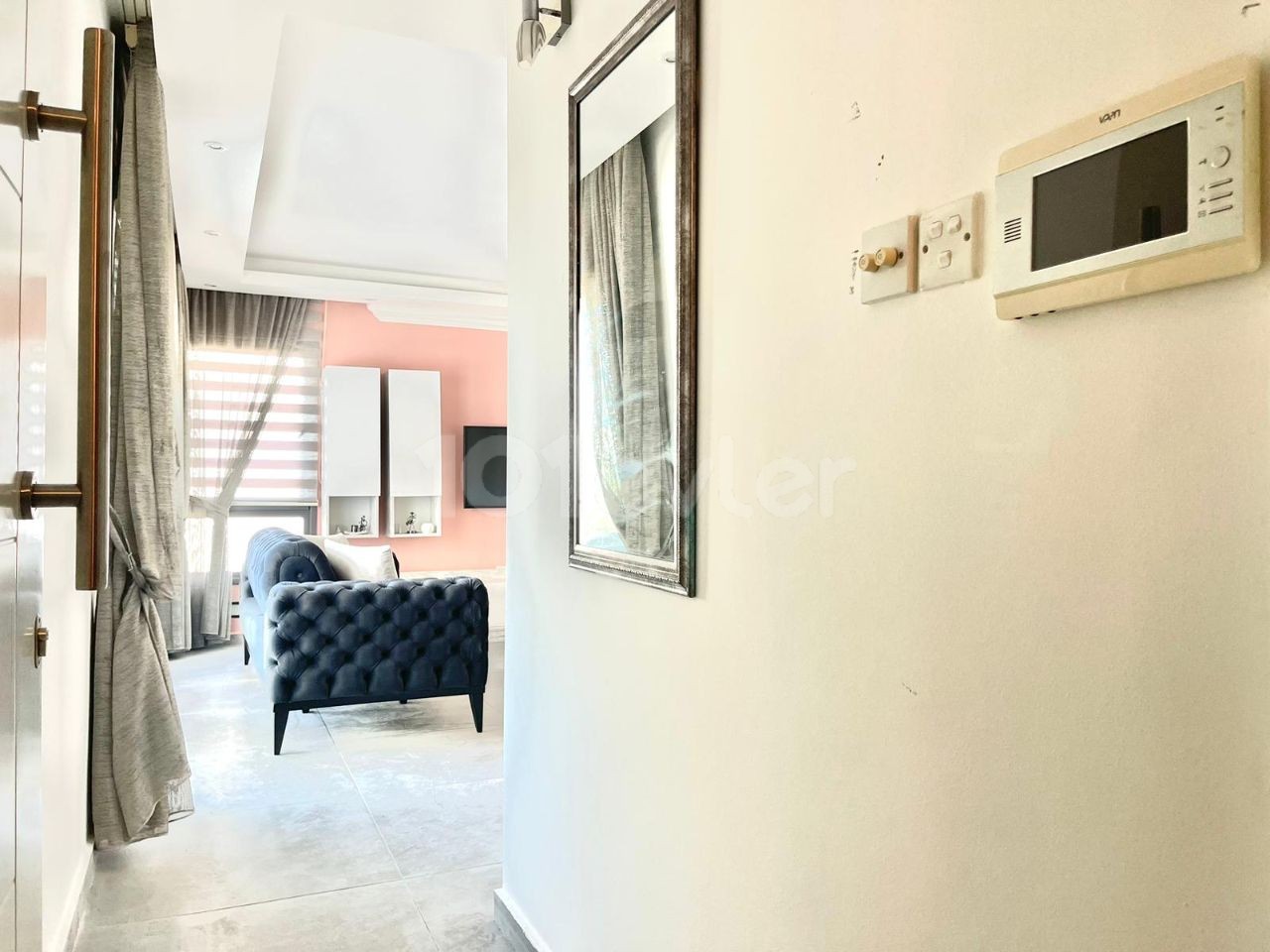 FULLY FURNISHED 2+1 FLAT FOR RENT IN KYRENIA CENTER!!