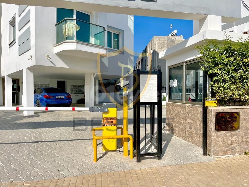 2+1 MÖBLIERTE WOHNUNG ZU VERMIETEN MIT POOL IN PRESTIGIÖSER LAGE IM KYRENIA-ZENTRUM!!