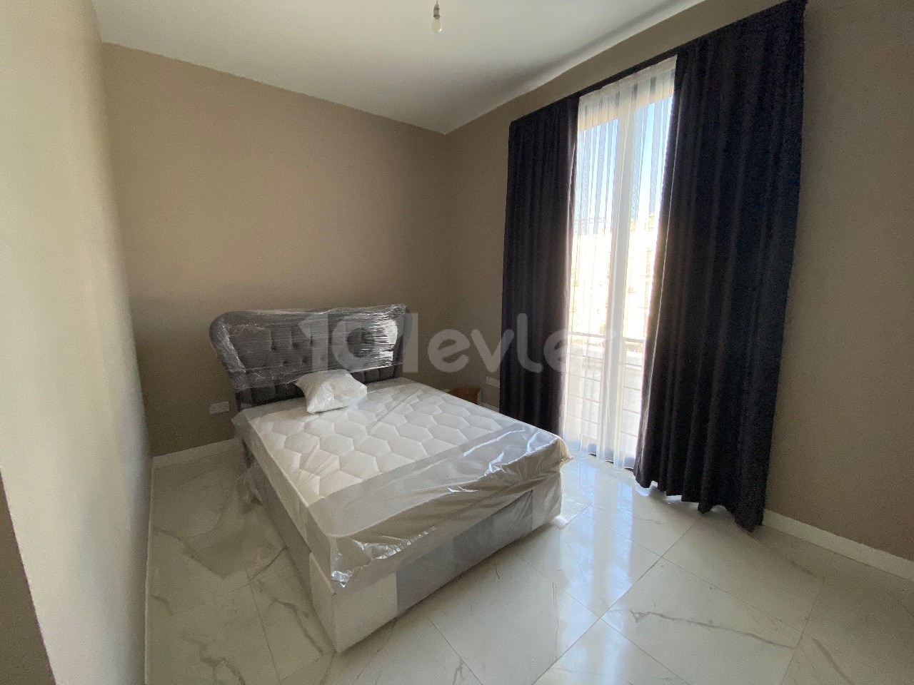 Flat To Rent in Alsancak, Kyrenia