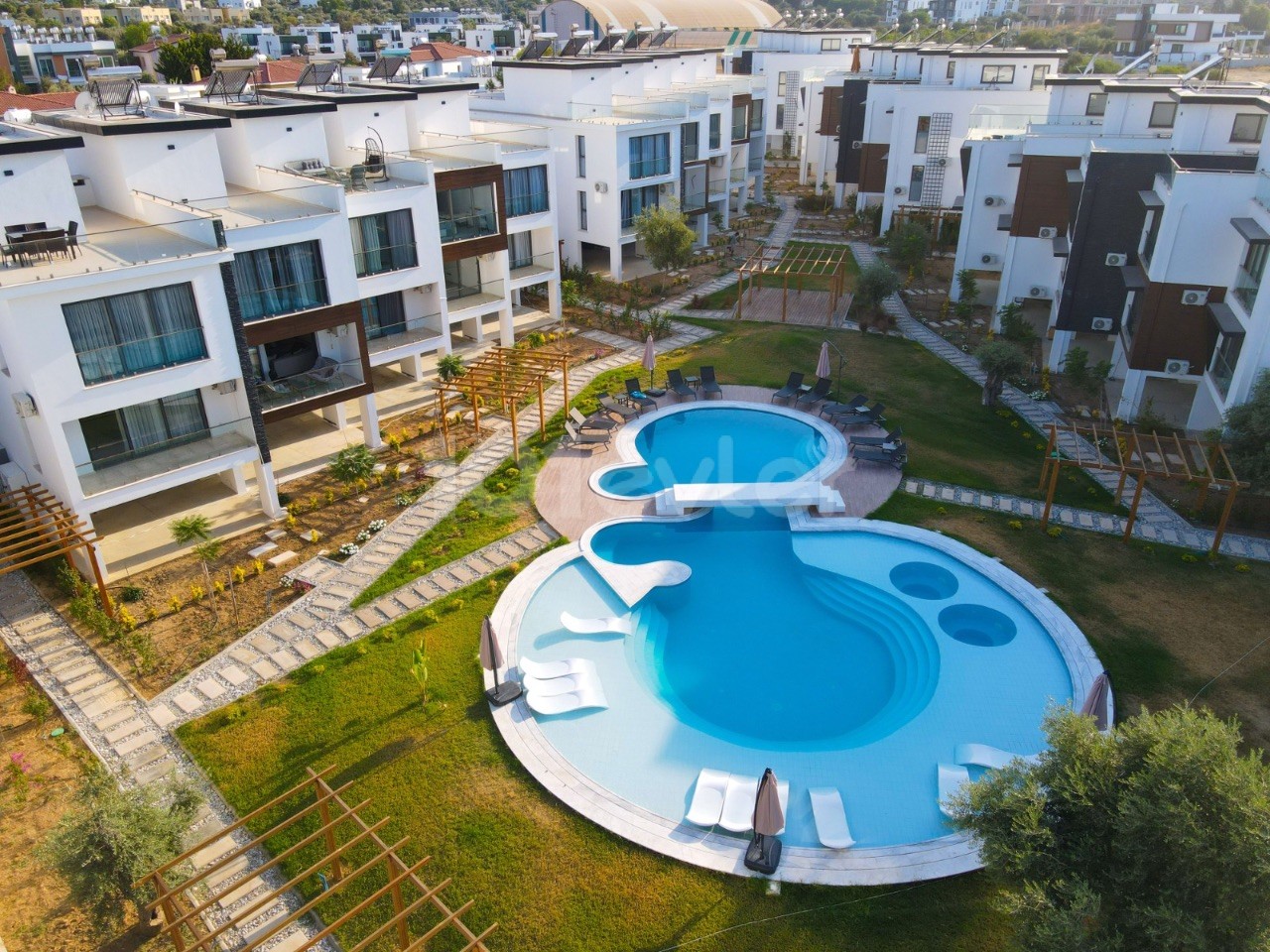 Girne Son 1 Adet  Mükemmel Triplex 3+1 Ev