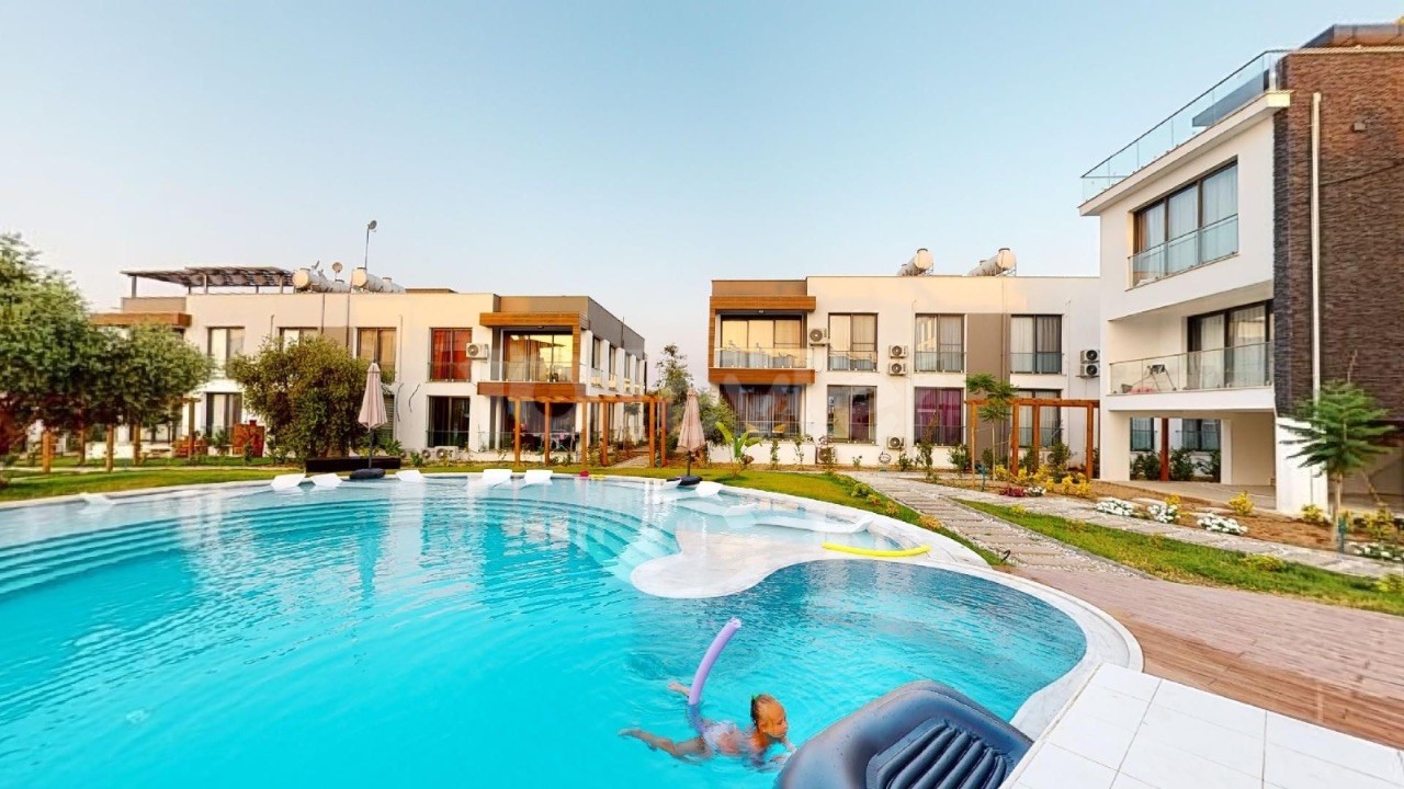 Girne Son 1 Adet  Mükemmel Triplex 3+1 Ev