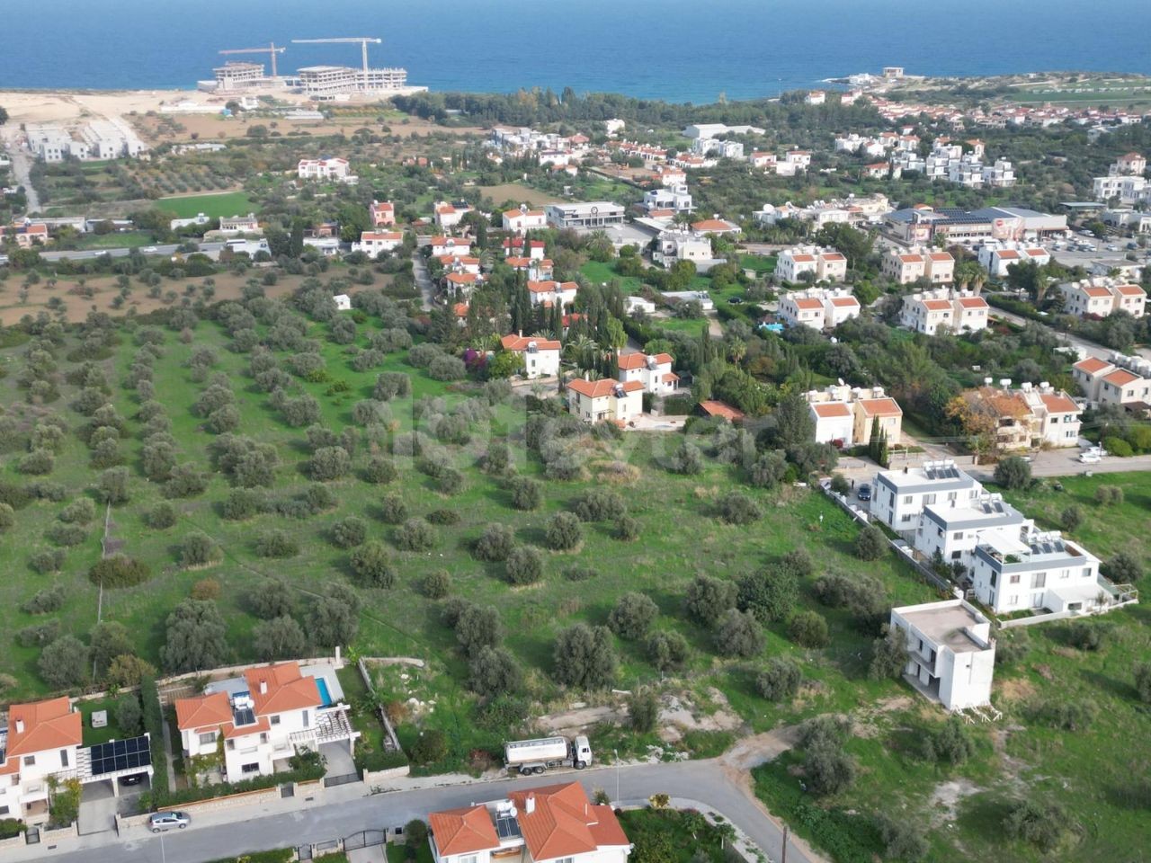 HERVORRAGENDES GRUNDSTÜCK / INVESTITIONSGEBIET MIT 17 VILLEN PROJEKT IN OZANKÖYDE, GİRNE