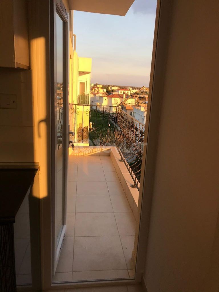 GİRNE BOĞAZDA TÜRK KOÇANLI  3+1 SATILIK DAİRE