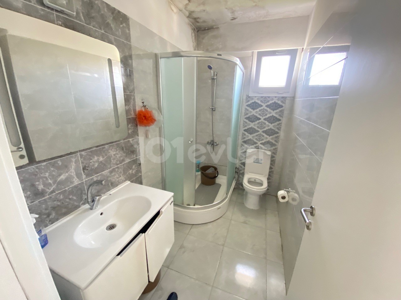 2+1 Spacious Apartment for Sale in the Center of Crete