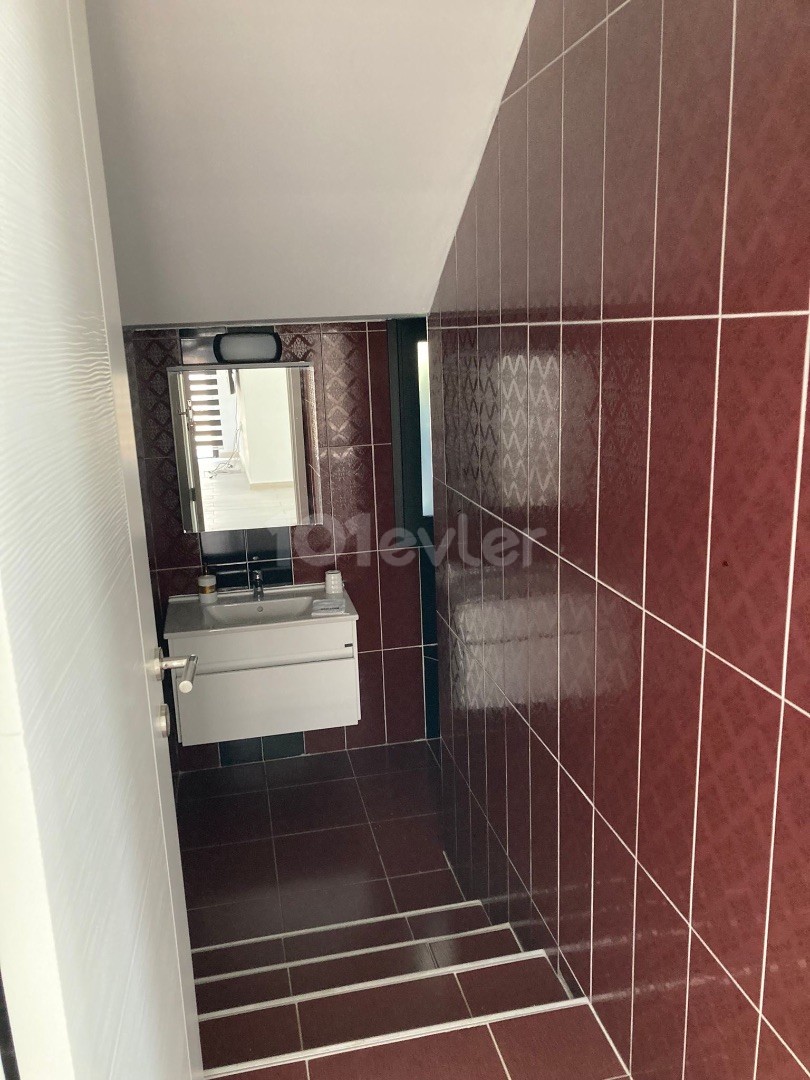 Girne Çatalköy‘de yeni eşyalı kiralık 2 + 1 villa