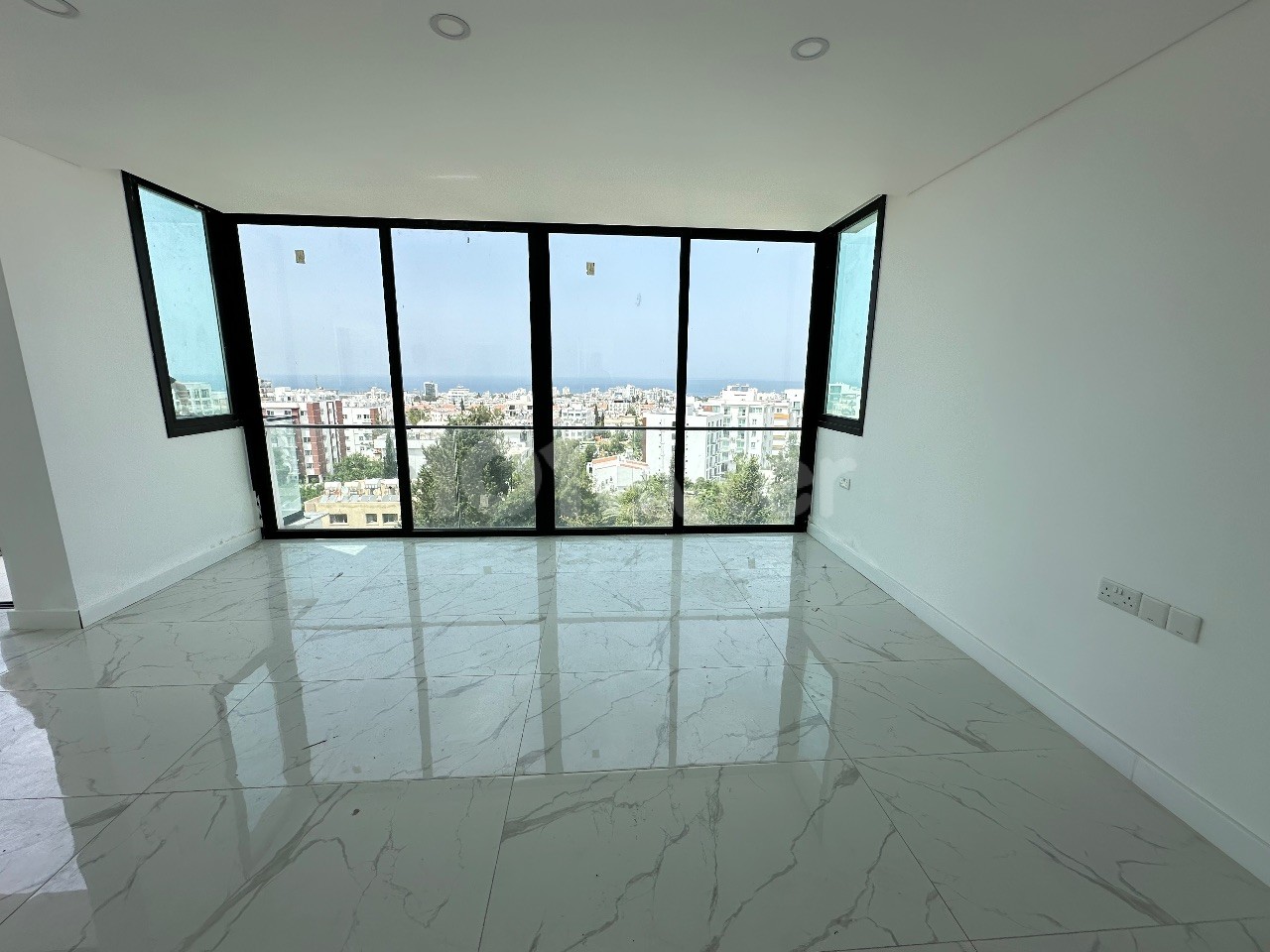 Penthouse For Sale in Girne Merkez, Kyrenia