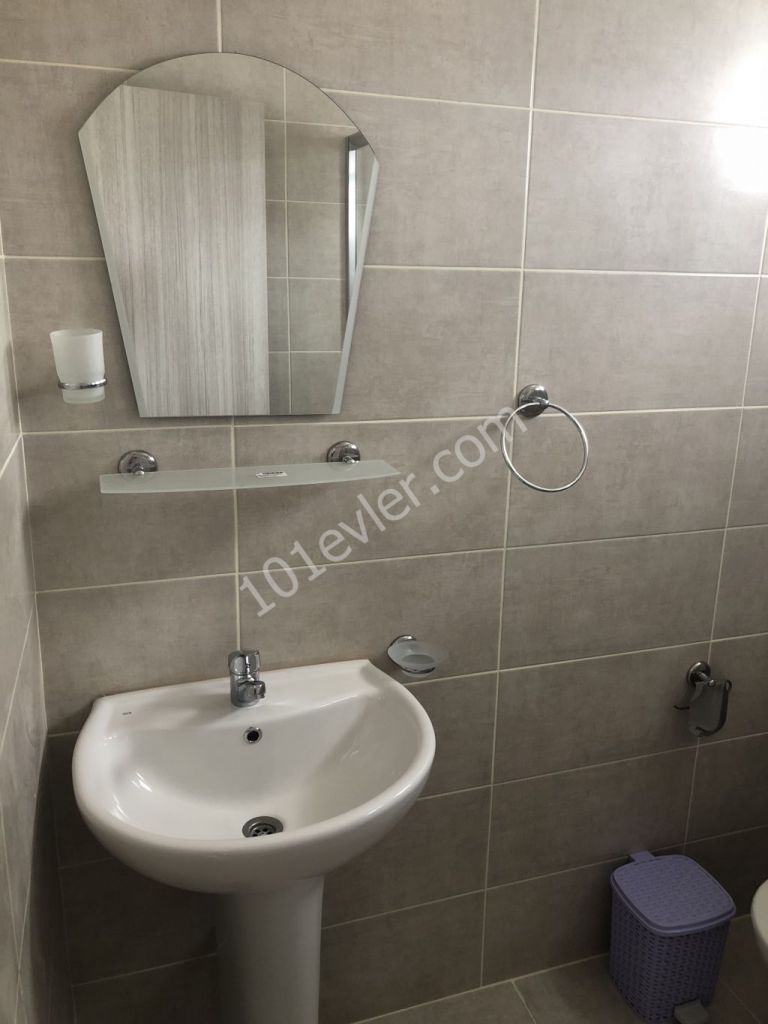 Yeni eşyalı,  türk lirasına kiralık daire -  Duraklara yakın 2+1