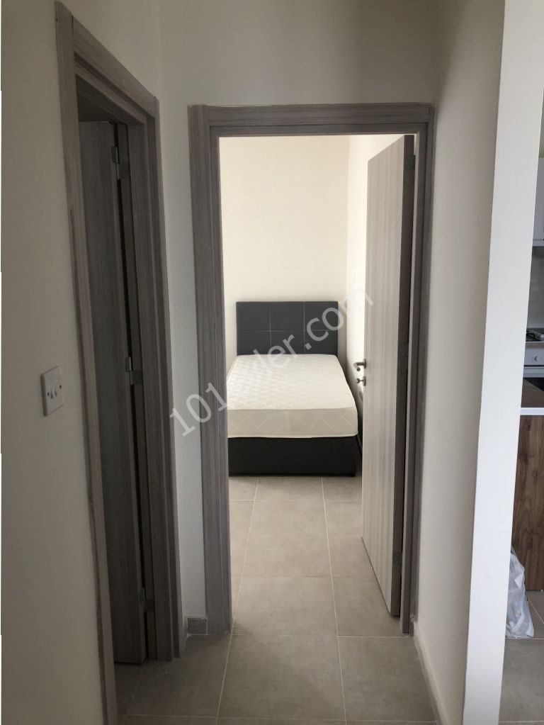 Yeni eşyalı,  türk lirasına kiralık daire -  Duraklara yakın 2+1