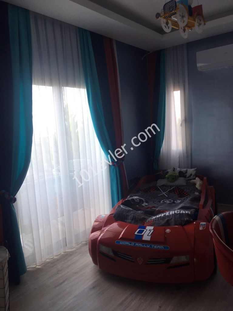  KİRALIK ÇATALKÖY BÖLGESİNDE 4+1 HAVUZLU VILLA