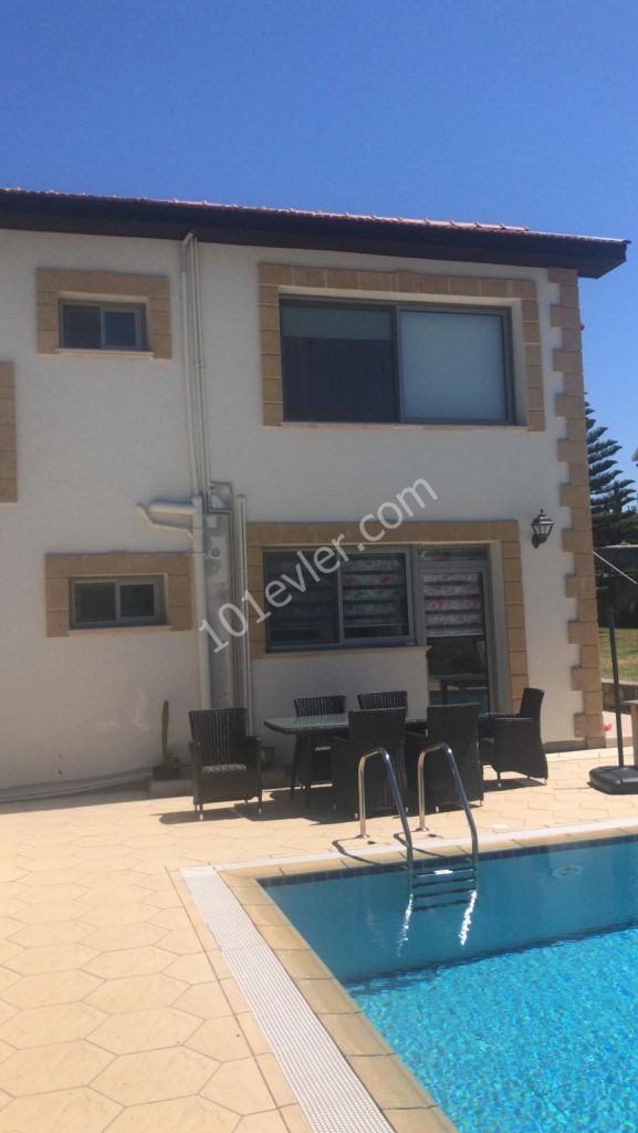 Villa For Sale in Çatalköy, Kyrenia