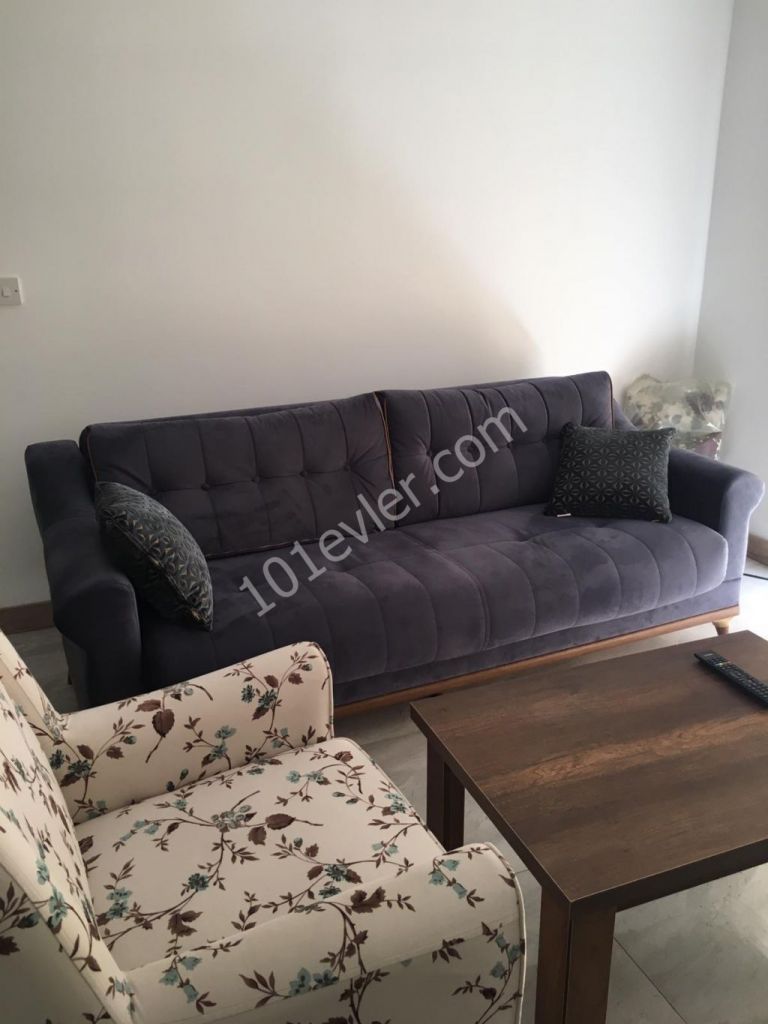 GİRNE MERKEZDE 2+1 FUL EŞYALI DAİRE