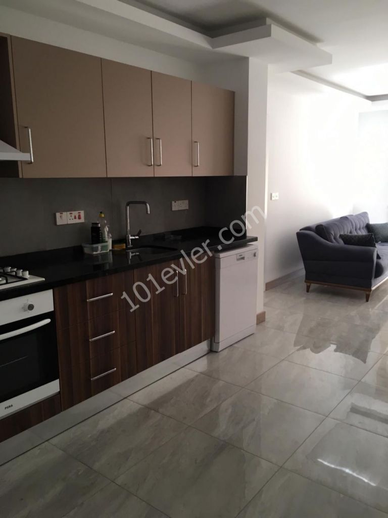 GİRNE MERKEZDE 2+1 FUL EŞYALI DAİRE