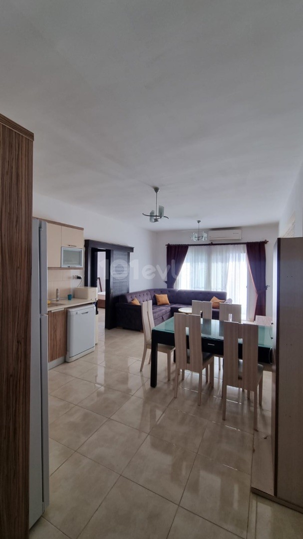 FIRSAT DAİRE!!! GAZİMAĞUSA MERKEZDE 2 YATAK ODALI SATILIK DAİRE