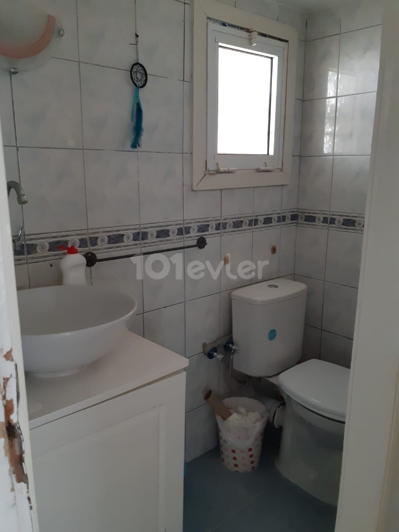 FREISTEHENDE WOHNUNG ZU VERMIETEN MIT POOL UND BERGBLICK IN ÇATALKÖY, GİRNE