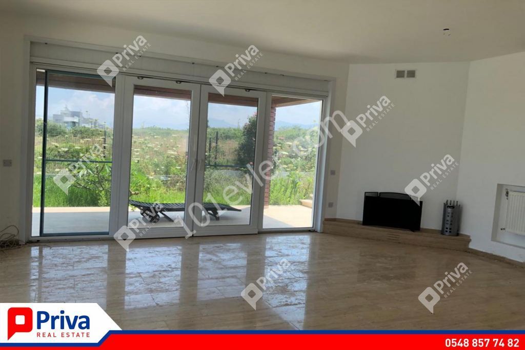 Villa For Sale in Çatalköy, Kyrenia