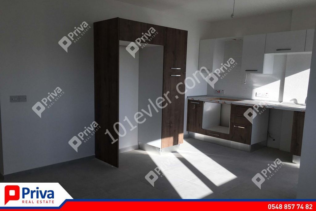 KIBRIS LEFKOŞA  2+1 FIRSAT SATILIK DAİRE ! ÇEVREYOLU ÜZERİ ÖNÜ KAPANMAZ, 1.KAT, KİRA GARANTİLİ