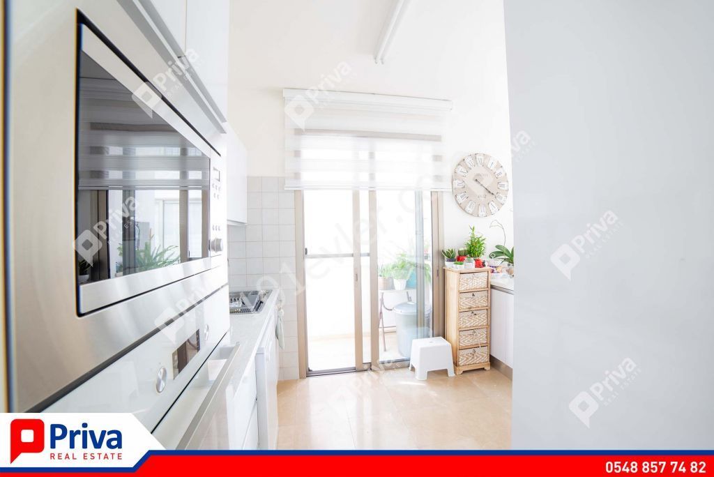 LEFKOŞA GÖNYELİ'DE 3+1 SATILIK  DAİRE 120 m2