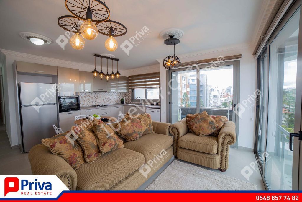 2 BEDROOM FLAT FOR SALE İN KYRENİA CİTY CENTER