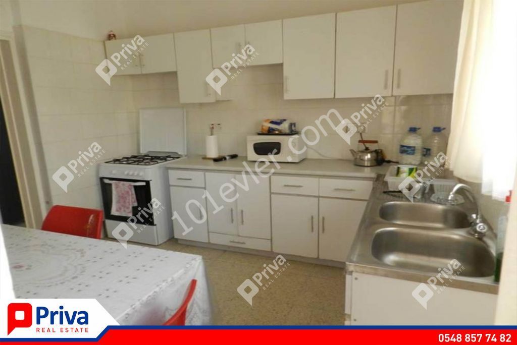 GİRNE MERKEZDE 3+1 SATILIK DAİRE