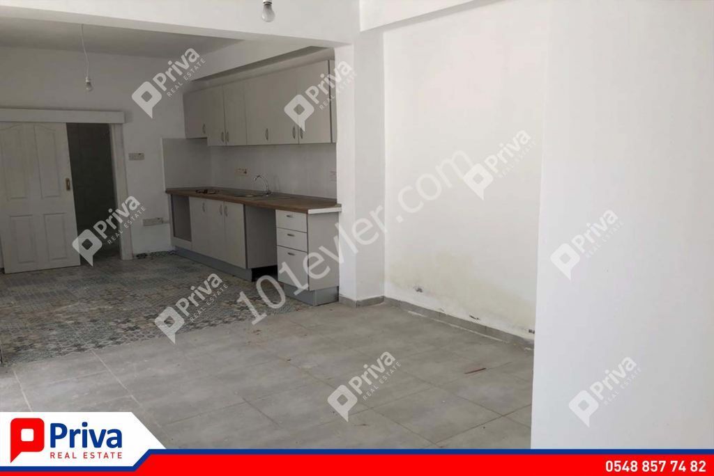 Detached House To Rent in Girne Merkez, Kyrenia